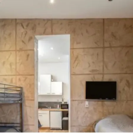 Daire Be My Guest In *